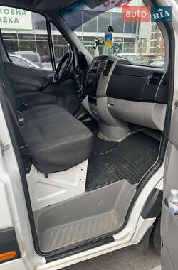 Грузовой фургон Mercedes-Benz Sprinter 2017 в 