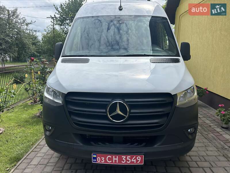 Вантажний фургон Mercedes-Benz Sprinter 2021 в  фото Вантажний фургон Mercedes-Benz Sprinter 2021 в