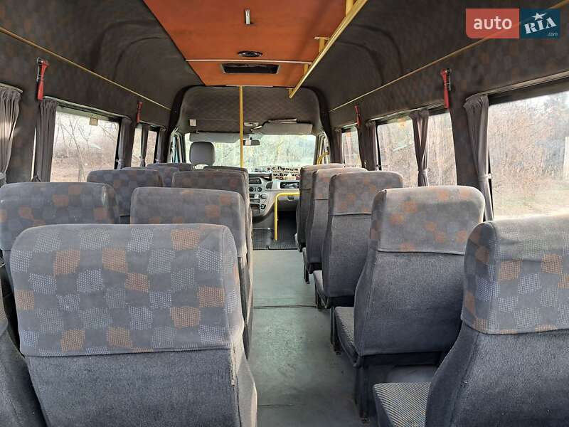Приміський автобус Mercedes-Benz Sprinter 2001 в Борисполі