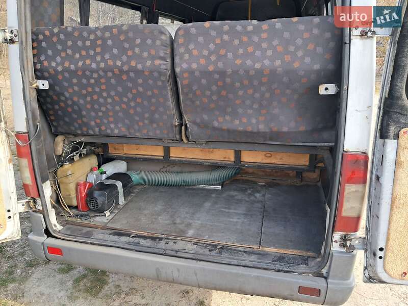 Приміський автобус Mercedes-Benz Sprinter 2001 в Борисполі