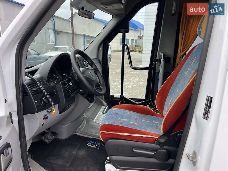 Туристический / Междугородний автобус Mercedes-Benz Sprinter 2012 в Хотине