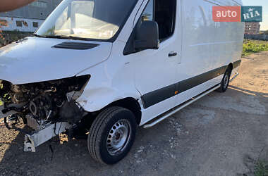 Грузовой фургон Mercedes-Benz Sprinter 2022 в 