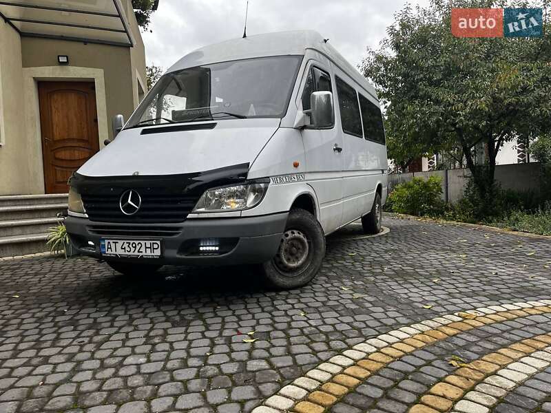 Микроавтобус грузовой (до 3,5т) Mercedes-Benz Sprinter 2001 в Коломые