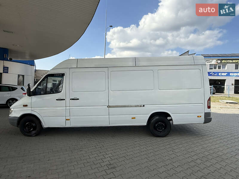 Грузовой фургон Mercedes-Benz Sprinter 2004 в Хмельницком