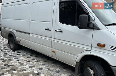 Грузовой фургон Mercedes-Benz Sprinter 2005 в 