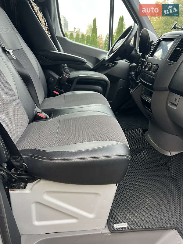 Микроавтобус Mercedes-Benz Sprinter 2016 в Долине