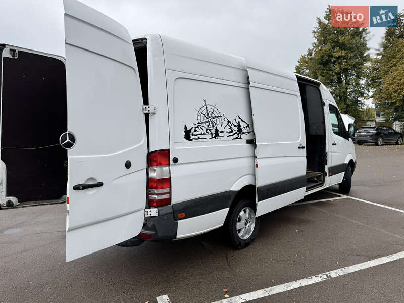Грузовой фургон Mercedes-Benz Sprinter 2011 в Ровно