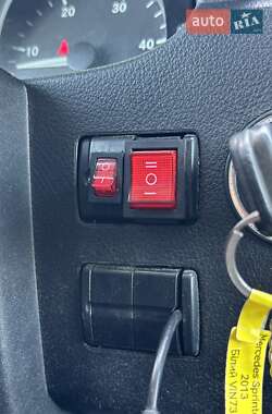 Грузовой фургон Mercedes-Benz Sprinter 2013 в 