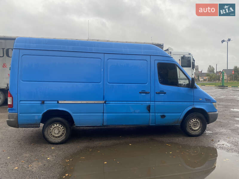 Грузопассажирский фургон Mercedes-Benz Sprinter 2005 в Костополе
