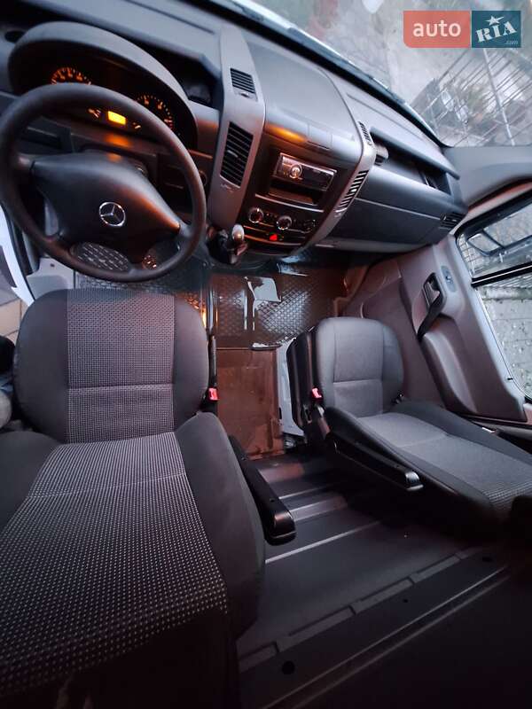 Грузовой фургон Mercedes-Benz Sprinter 2009 в Городище