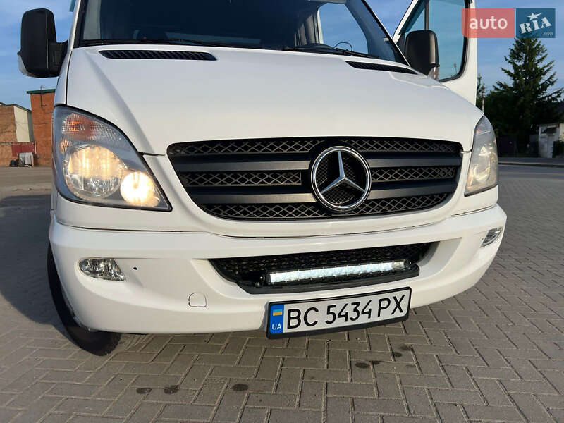 Эвакуатор Mercedes-Benz Sprinter 2012 в Самборе
