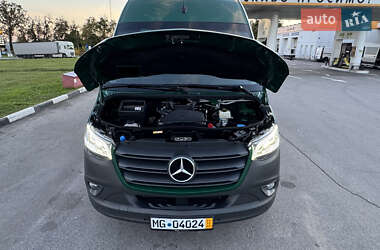 Вантажний фургон Mercedes-Benz Sprinter 2022 в 