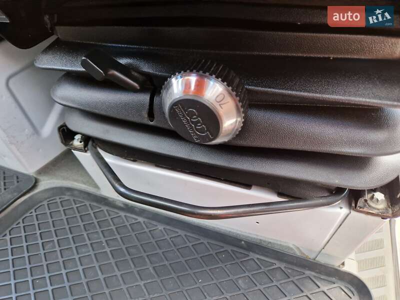 Вантажний фургон Mercedes-Benz Sprinter 2015 в Тернополі фото 15 Вантажний фургон Mercedes-Benz Sprinter 2015 в Тернополі