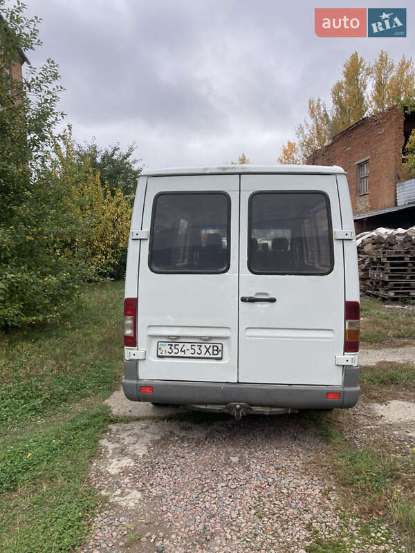 Вантажопасажирський фургон Mercedes-Benz Sprinter 1998 в Полтаві