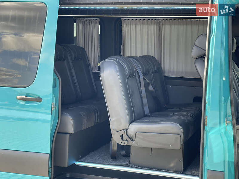 Грузопассажирский фургон Mercedes-Benz Sprinter 2021 в Черновцах