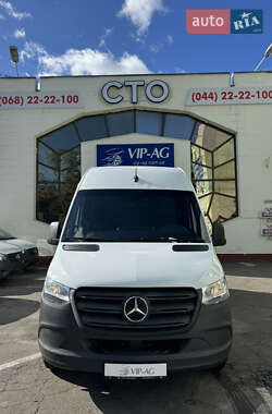 Грузовой фургон Mercedes-Benz Sprinter 2021 в 