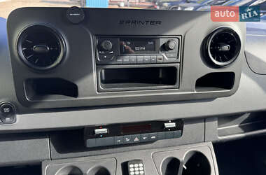 Грузовой фургон Mercedes-Benz Sprinter 2021 в 