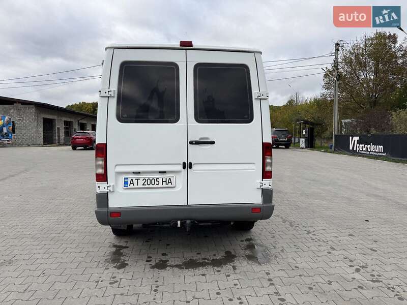 Микроавтобус Mercedes-Benz Sprinter 2005 в Калуше
