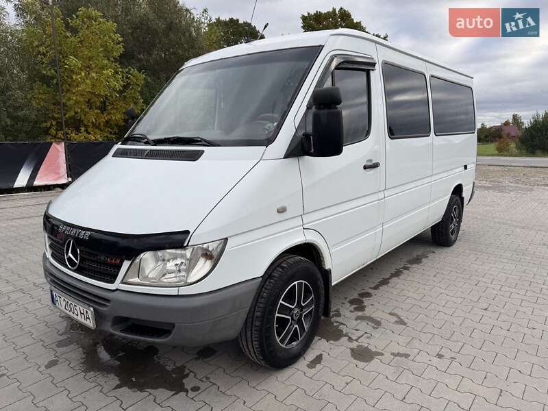 Микроавтобус Mercedes-Benz Sprinter 2005 в Калуше
