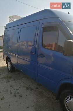 Грузовой фургон Mercedes-Benz Sprinter 2002 в 