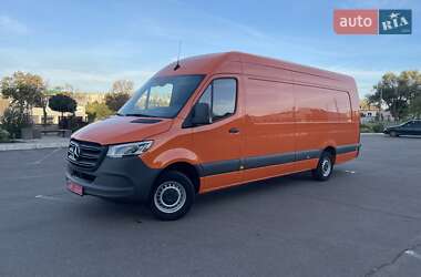 Грузовой фургон Mercedes-Benz Sprinter 2021 в 