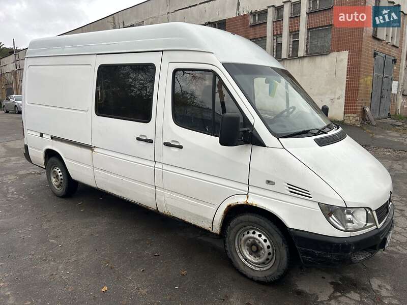 Микроавтобус грузовой (до 3,5т) Mercedes-Benz Sprinter 2006 в Киеве фото Микроавтобус грузовой (до 3,5т) Mercedes-Benz Sprinter 2006 в Киеве