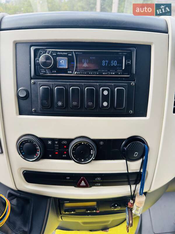 Туристический / Междугородний автобус Mercedes-Benz Sprinter 2011 в Днепре