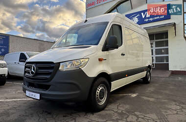 Грузовой фургон Mercedes-Benz Sprinter 2024 в 