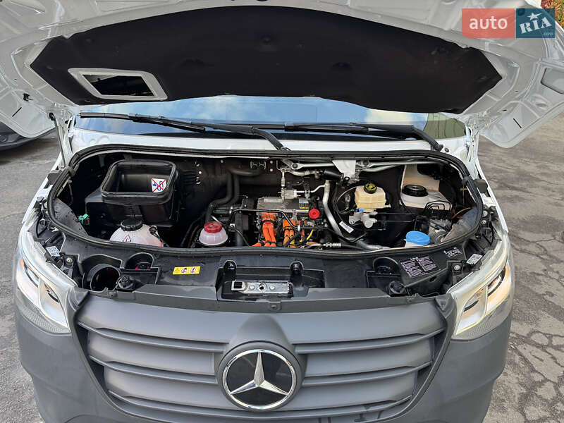 Грузовой фургон Mercedes-Benz Sprinter 2024 в Киеве фото 56 Грузовой фургон Mercedes-Benz Sprinter 2024 в Киеве