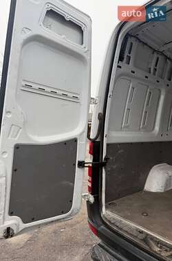 Грузовой фургон Mercedes-Benz Sprinter 2012 в 