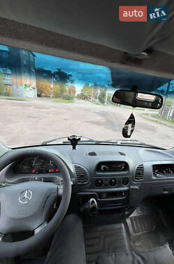 Грузовой фургон Mercedes-Benz Sprinter 2001 в 