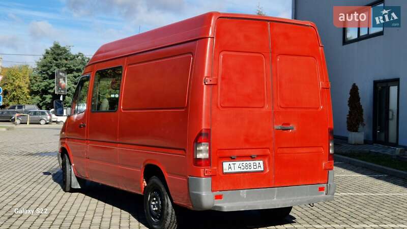 Вантажопасажирський фургон Mercedes-Benz Sprinter 2005 в Івано-Франківську