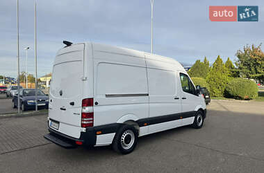 Грузовой фургон Mercedes-Benz Sprinter 2016 в 