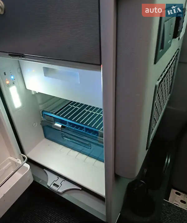 Дом на колесах Mercedes-Benz Sprinter 2013 в Хотине фото 10 Дом на колесах Mercedes-Benz Sprinter 2013 в Хотине