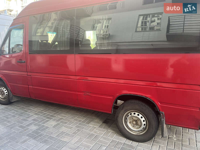 Вантажопасажирський фургон Mercedes-Benz Sprinter 2004 в Дніпрі фото 31 Вантажопасажирський фургон Mercedes-Benz Sprinter 2004 в Дніпрі
