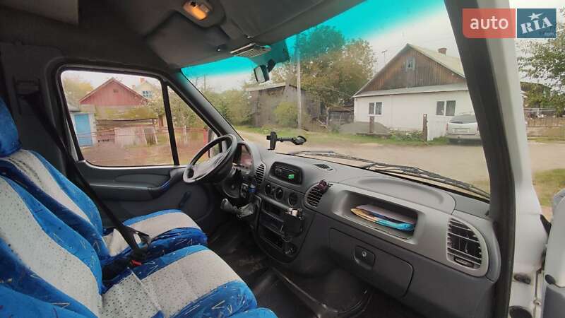 Микроавтобус Mercedes-Benz Sprinter 2006 в Вараше фото 16 Микроавтобус Mercedes-Benz Sprinter 2006 в Вараше