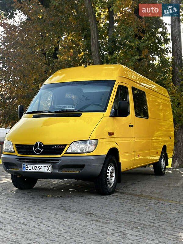 Вантажопасажирський фургон Mercedes-Benz Sprinter 2004 в Львові фото 14 Вантажопасажирський фургон Mercedes-Benz Sprinter 2004 в Львові