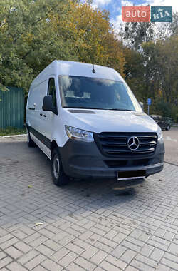 Грузовой фургон Mercedes-Benz Sprinter 2021 в 