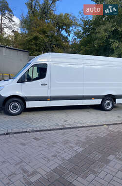 Грузовой фургон Mercedes-Benz Sprinter 2021 в 