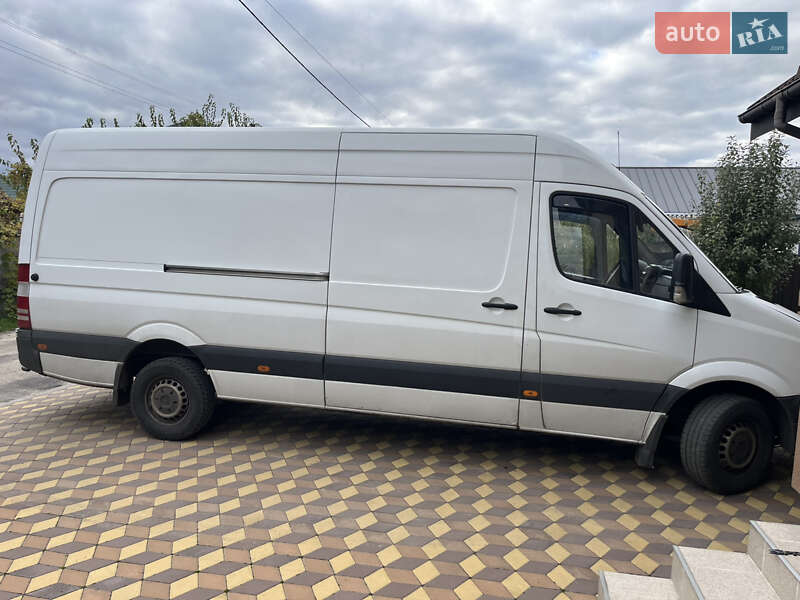 Микроавтобус грузовой (до 3,5т) Mercedes-Benz Sprinter 2012 в Киеве