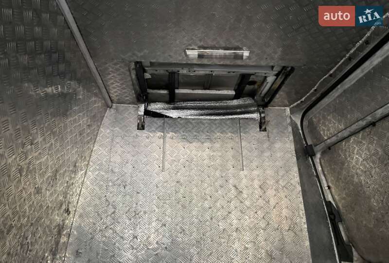 Вантажний фургон Mercedes-Benz Sprinter 2008 в Чернівцях фото 12 Вантажний фургон Mercedes-Benz Sprinter 2008 в Чернівцях