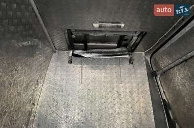 Вантажний фургон Mercedes-Benz Sprinter 2008 в  фото 12 Вантажний фургон Mercedes-Benz Sprinter 2008 в