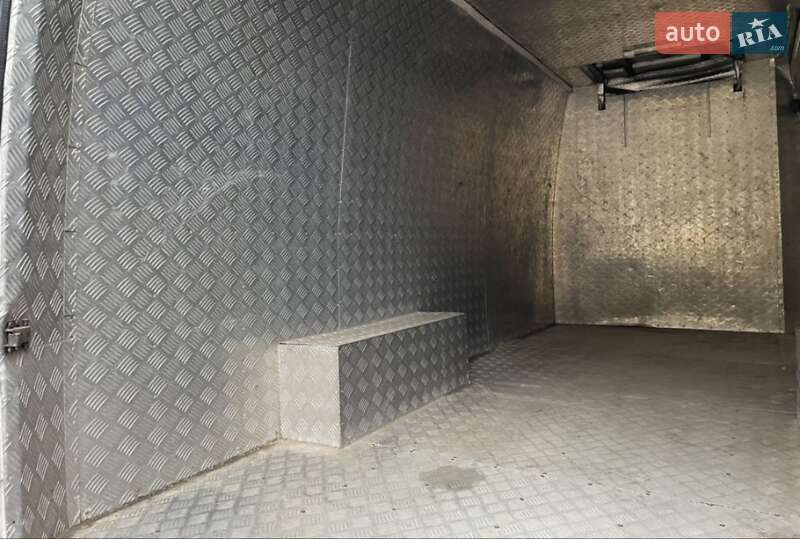 Вантажний фургон Mercedes-Benz Sprinter 2008 в Чернівцях фото 16 Вантажний фургон Mercedes-Benz Sprinter 2008 в Чернівцях