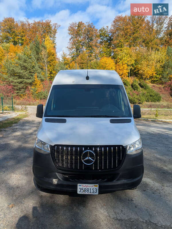 Грузовой фургон Mercedes-Benz Sprinter 2020 в Бережанах