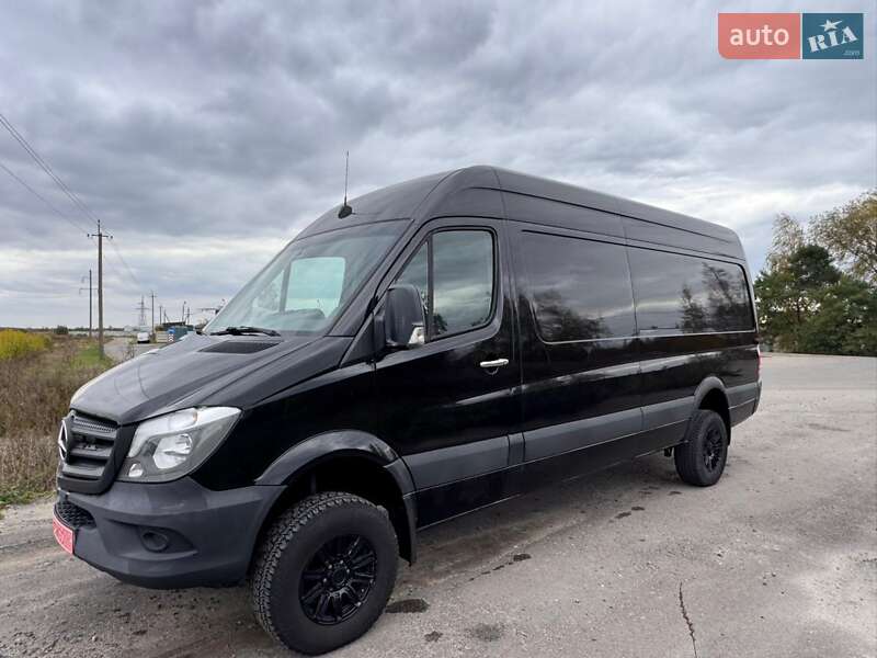 Грузопассажирский фургон Mercedes-Benz Sprinter 2016 в Ровно