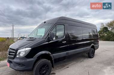 Грузопассажирский фургон Mercedes-Benz Sprinter 2016 в  фото 6 Грузопассажирский фургон Mercedes-Benz Sprinter 2016 в