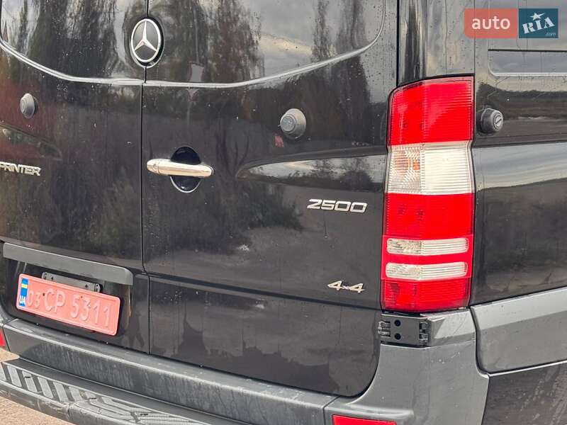 Грузопассажирский фургон Mercedes-Benz Sprinter 2016 в Ровно