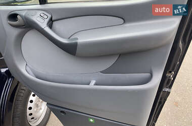 Грузовой фургон Mercedes-Benz Sprinter 2005 в 