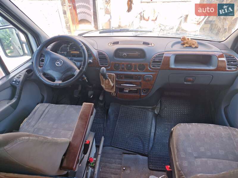 Грузопассажирский фургон Mercedes-Benz Sprinter 2002 в Львове фото 2 Грузопассажирский фургон Mercedes-Benz Sprinter 2002 в Львове