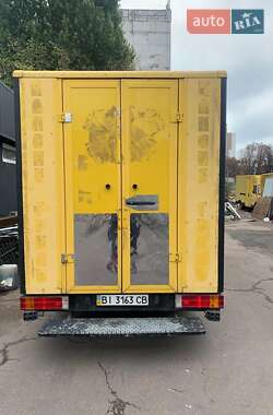 Грузовой фургон Mercedes-Benz Sprinter 2003 в  фото 11 Грузовой фургон Mercedes-Benz Sprinter 2003 в